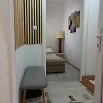 Cozy With Garden Апартаменты *