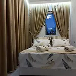 Cozy With Garden