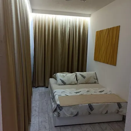 Apartman Cozy With Garden Szarajevó