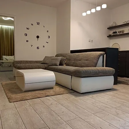 Cozy With Garden Apartament