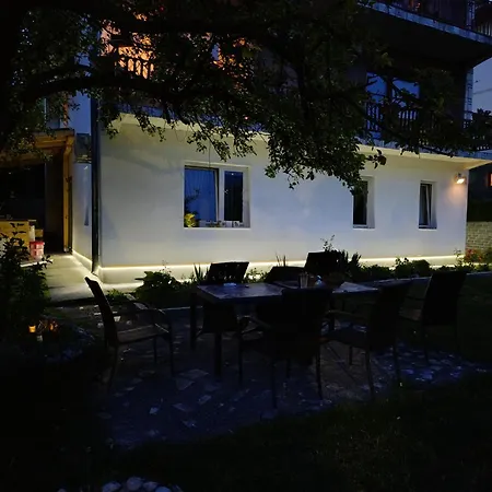 Apartman Cozy With Garden Szarajevó